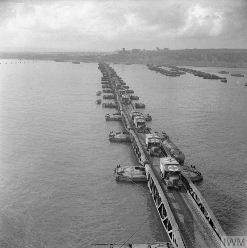 Vestige d’un caisson Phoenix du port Mulberry visible aujourd’hui sur le rivage d’Arromanches.